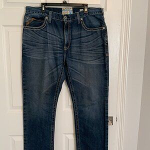 Men's REAL ARIAT Relaxed Boot Jeans size 40 X 32